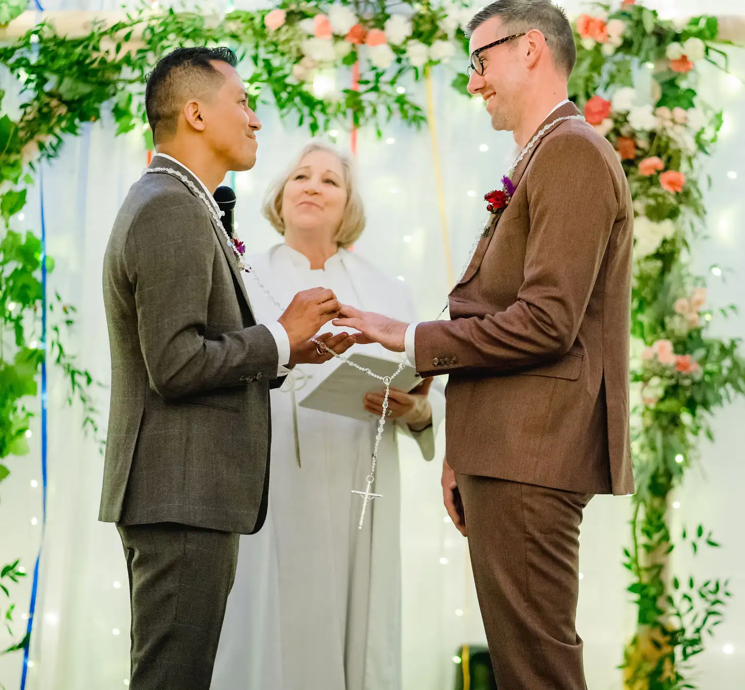 We offer bilingual officiant services
